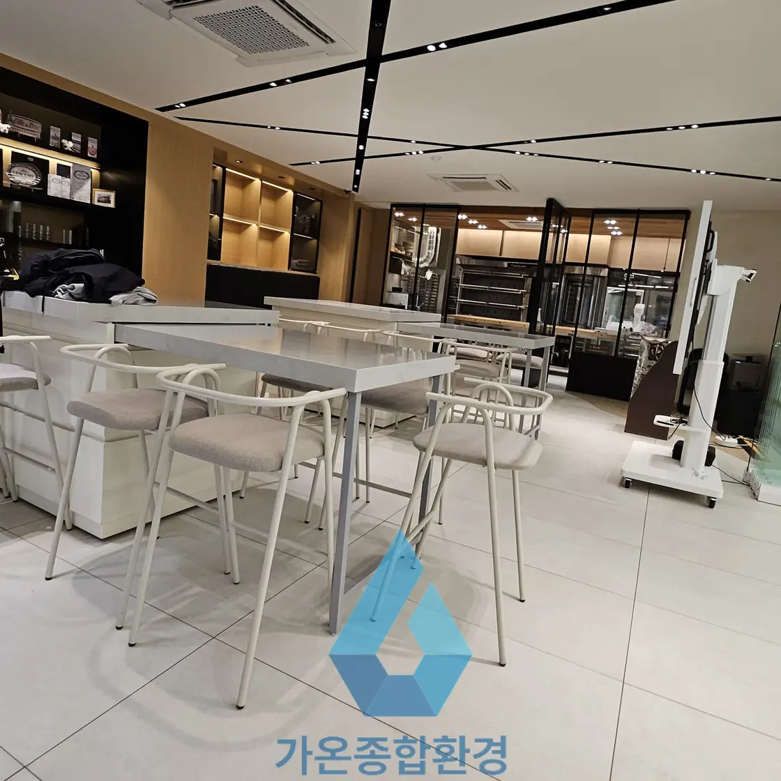 서울 매장 전시장 청소 관리 전문업체 - 시공 사진 5