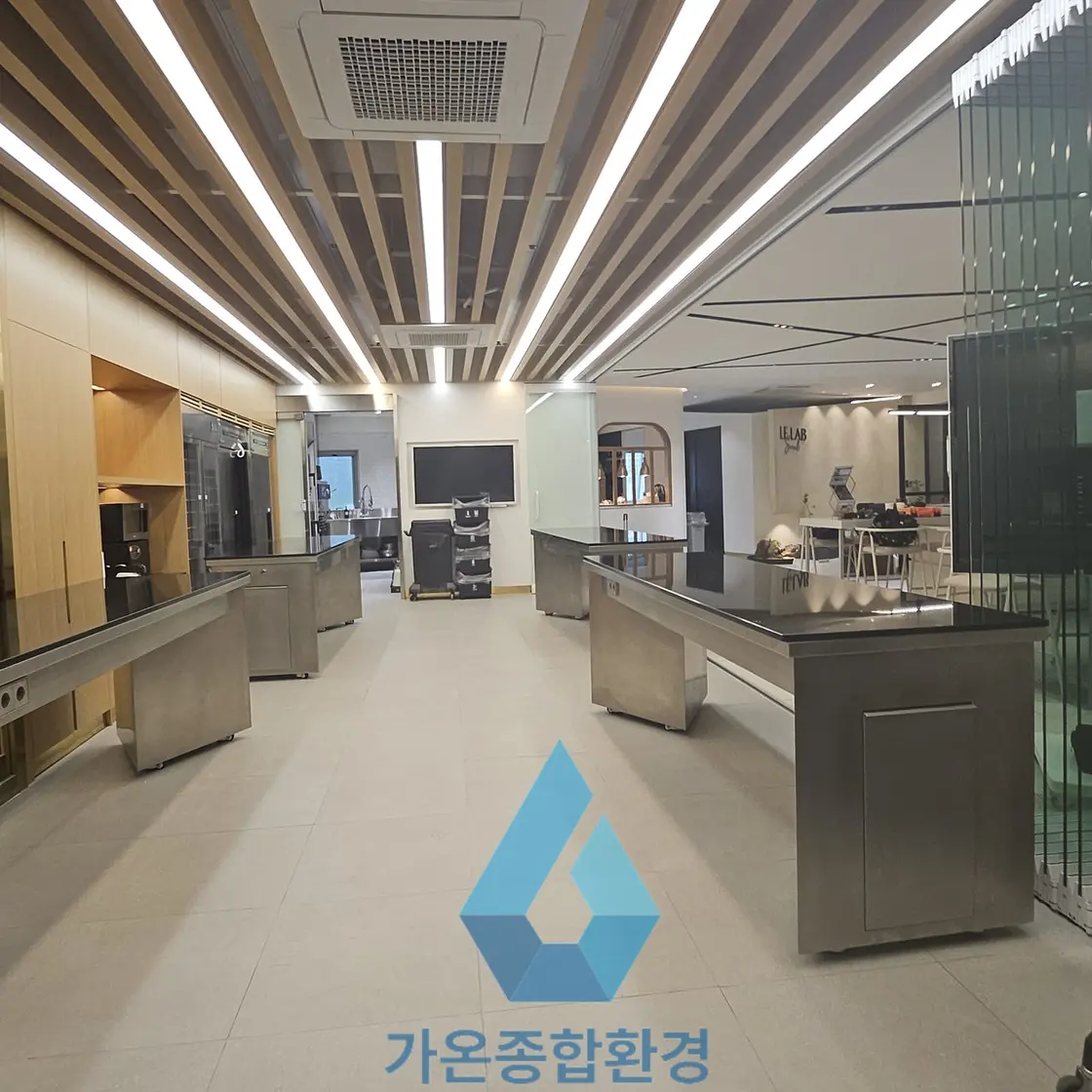 서울 매장 전시장 청소 관리 전문업체 - 시공 사진 4