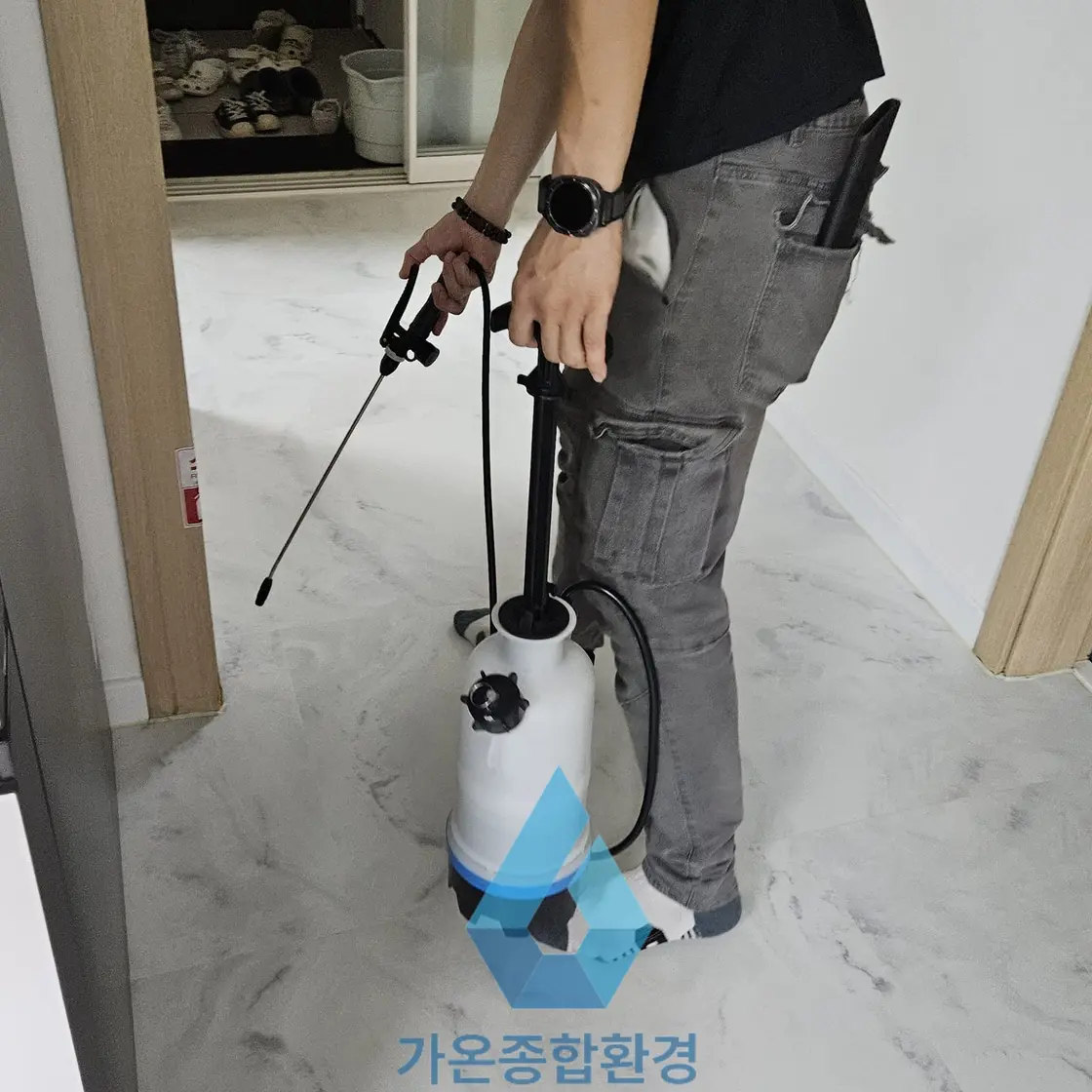 아파트 역류 침수청소, 경험 있는 전문업체가 2차 피해를 막습니다 - 시공 사진 4